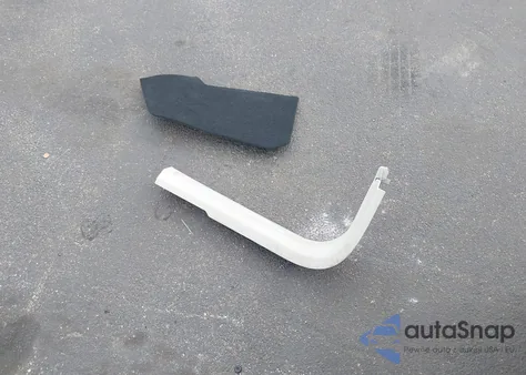 2023 Volvo Xc60 B5 Ultimate Bright Theme z USA, uszkodzony, nr VIN YV4L12DF7P1301418